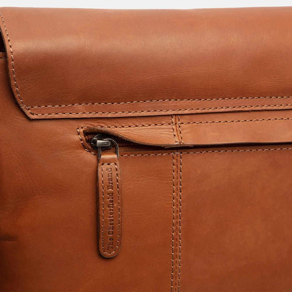 Chesterfield Toledo schoudertas A4 cognac bij Duifhuizen