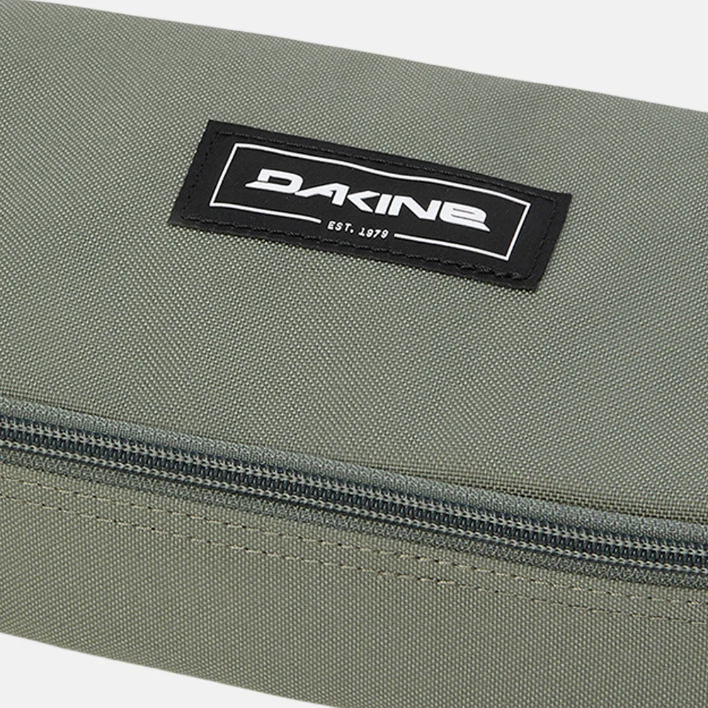 Dakine pennenetui mulled basil bij Duifhuizen