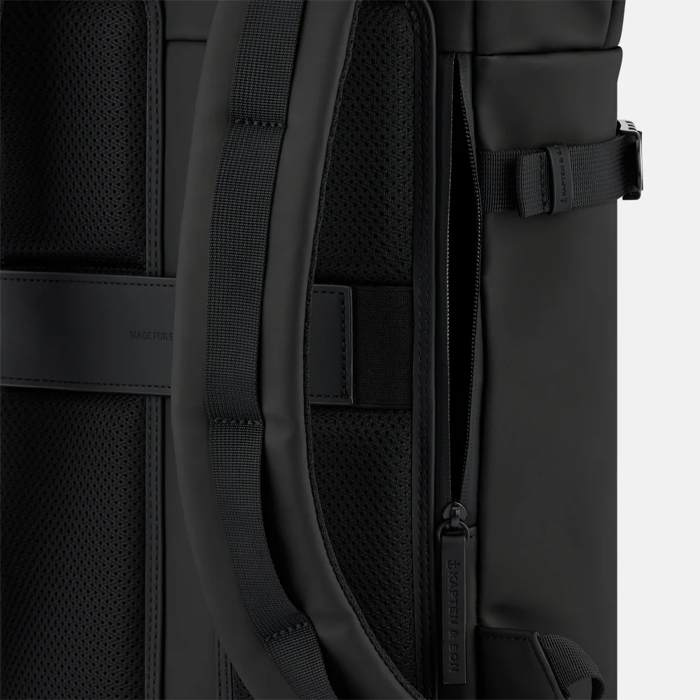 Kapten & Son Helsinki 2.0 rugzak 15 inch all black bij Duifhuizen