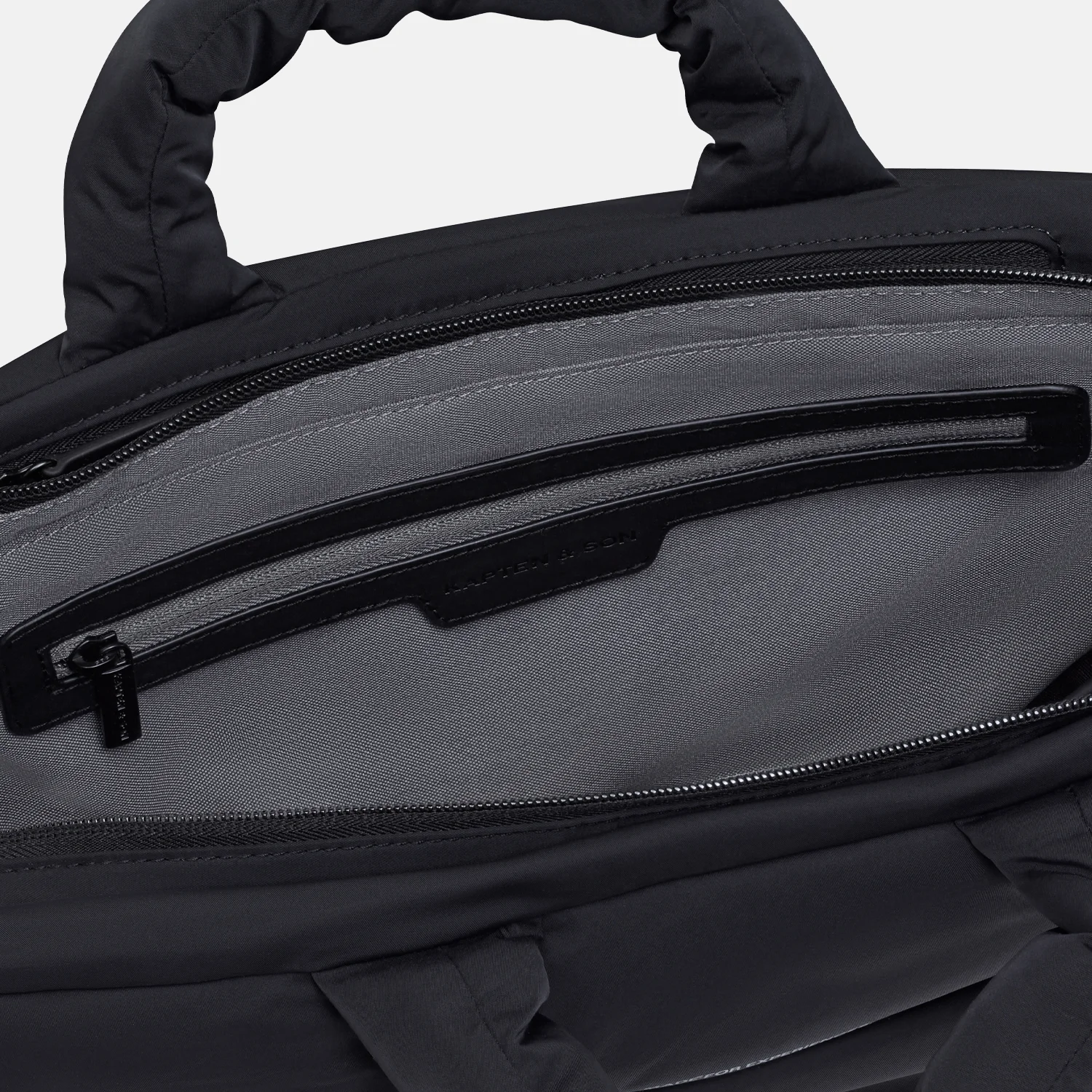 Kapten & Son Skara Cloud Pro shopper 16 inch all black bij Duifhuizen