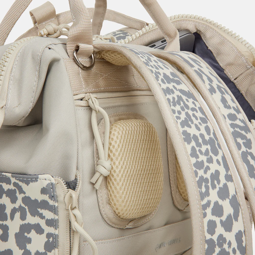 New Rebels Urban Weverly rugzak S beige leopard bij Duifhuizen