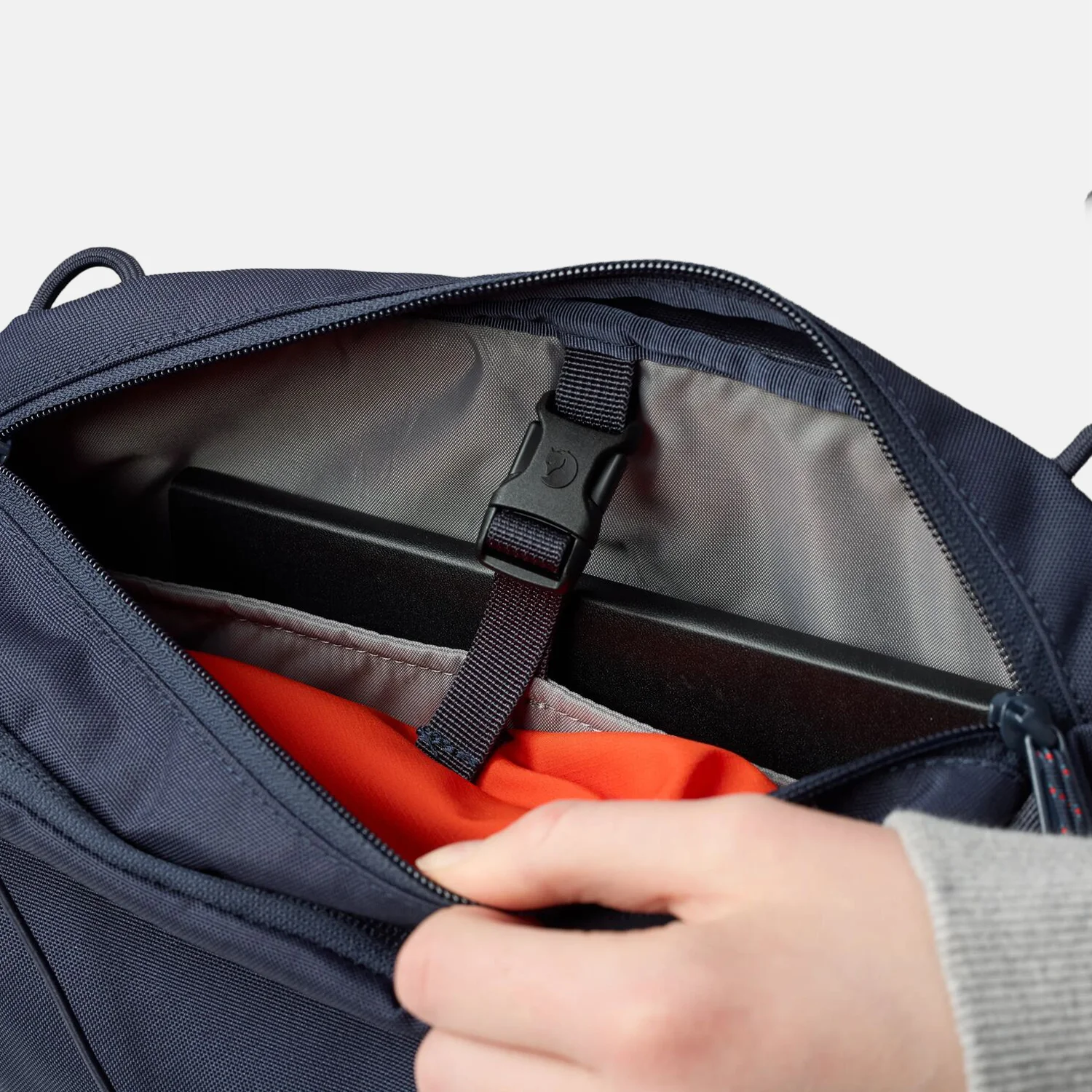 Fjallraven Skule Sling rugzak 10 inch navy bij Duifhuizen
