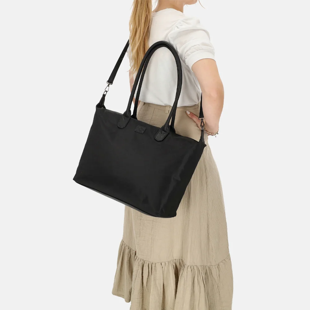 Charm London Buckingham Mono shopper met 15.6 inch laptopvak L zwart bij Duifhuizen