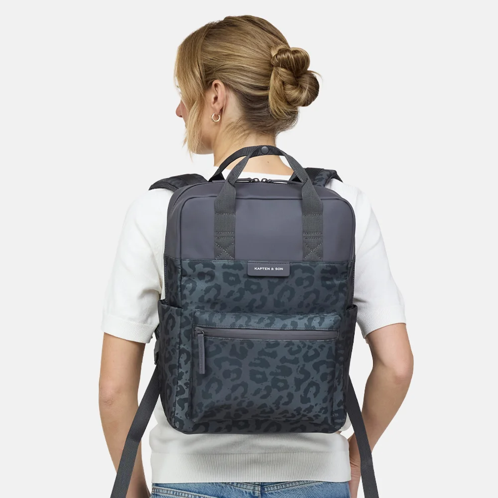 Kapten & Son Bergen Pro LEO laptoprugzak 15 inch dark grey bij Duifhuizen