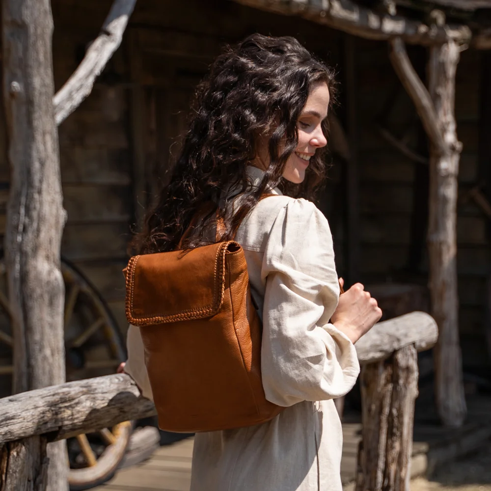 Hide & Stitches Country rugzak camel bij Duifhuizen