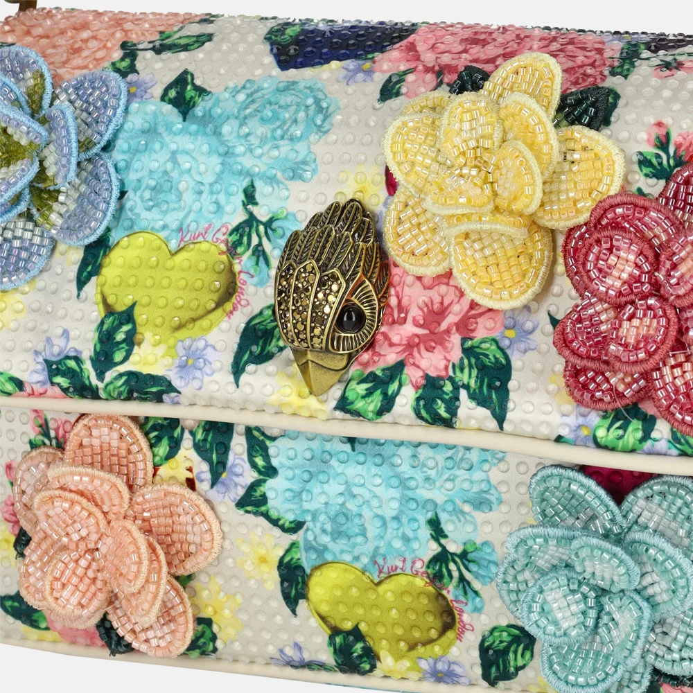 Kurt Geiger Kensington schoudertas flowers S bone bij Duifhuizen