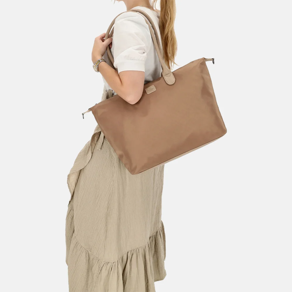 Charm London Buckingham Mono shopper met 15.6 inch laptopvak L lichttaupe bij Duifhuizen