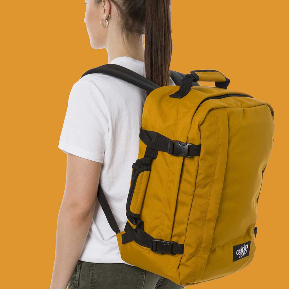 CABINZERO Classic rugzak 36L orange chill bij Duifhuizen