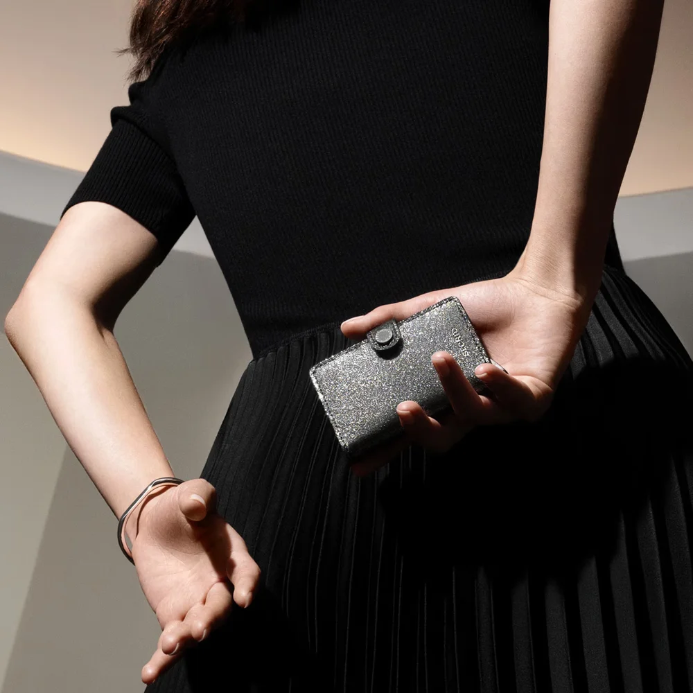 Secrid Miniwallet pasjeshouder stars black bij Duifhuizen