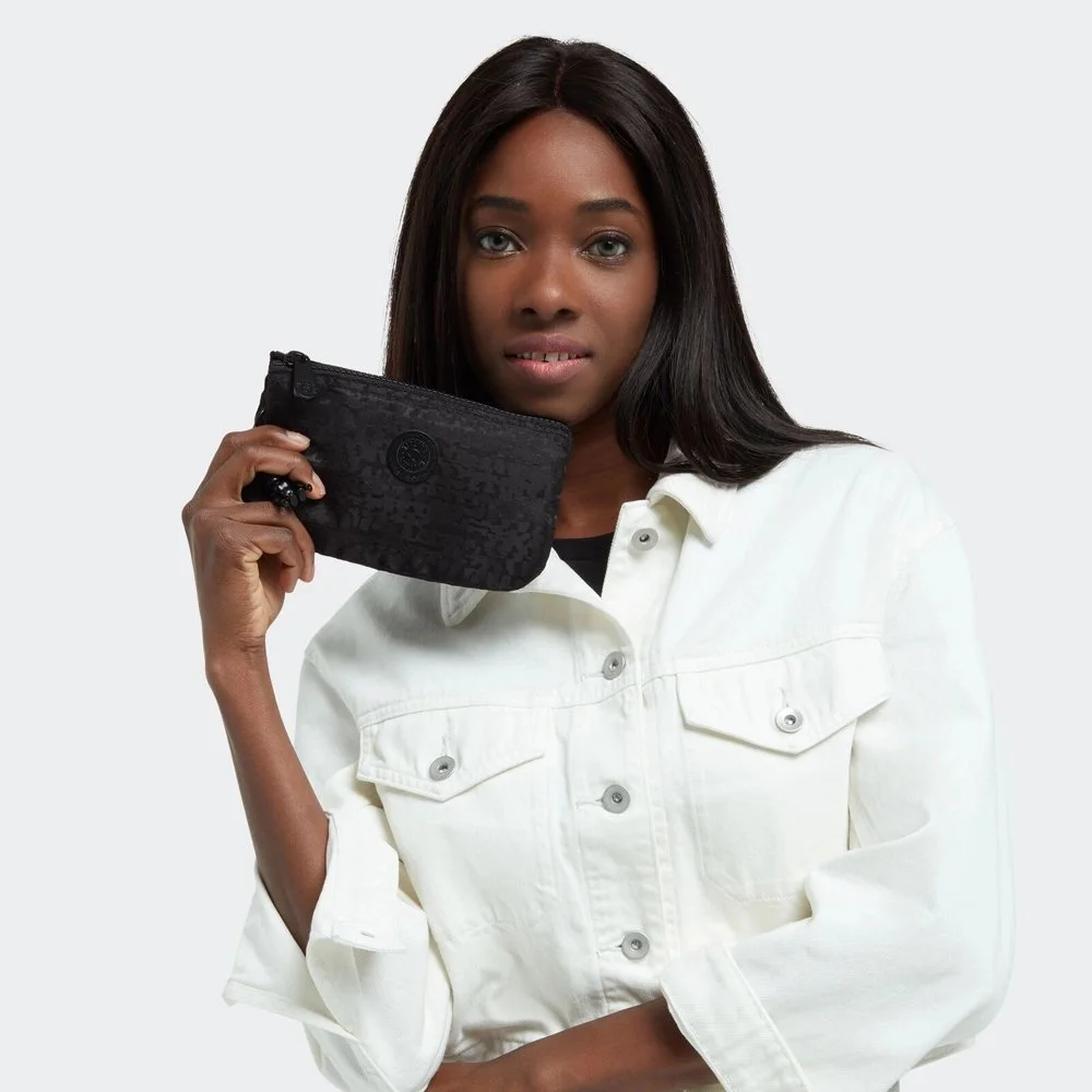 Kipling Creativity clutch/etui  L  urban black bij Duifhuizen