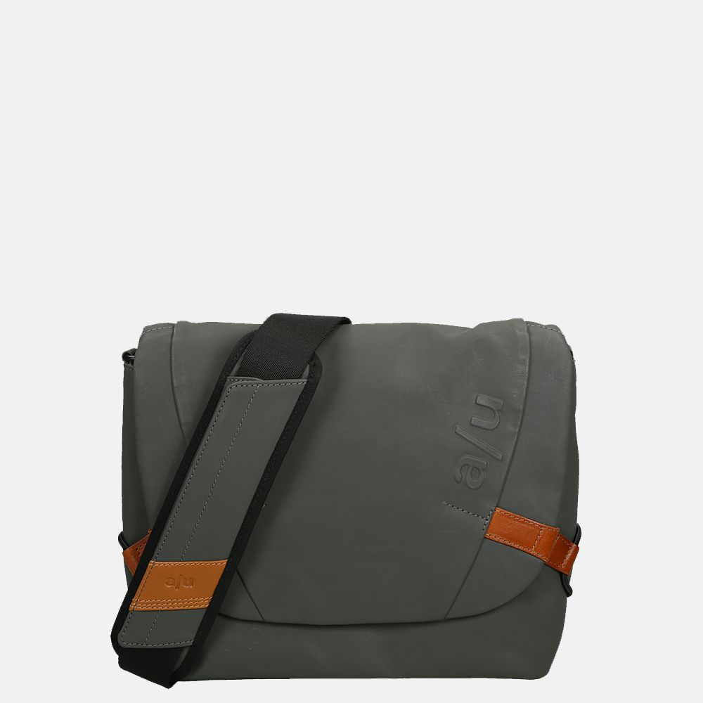 Aunts and Uncles Japan Sendai schoudertas gravity grey