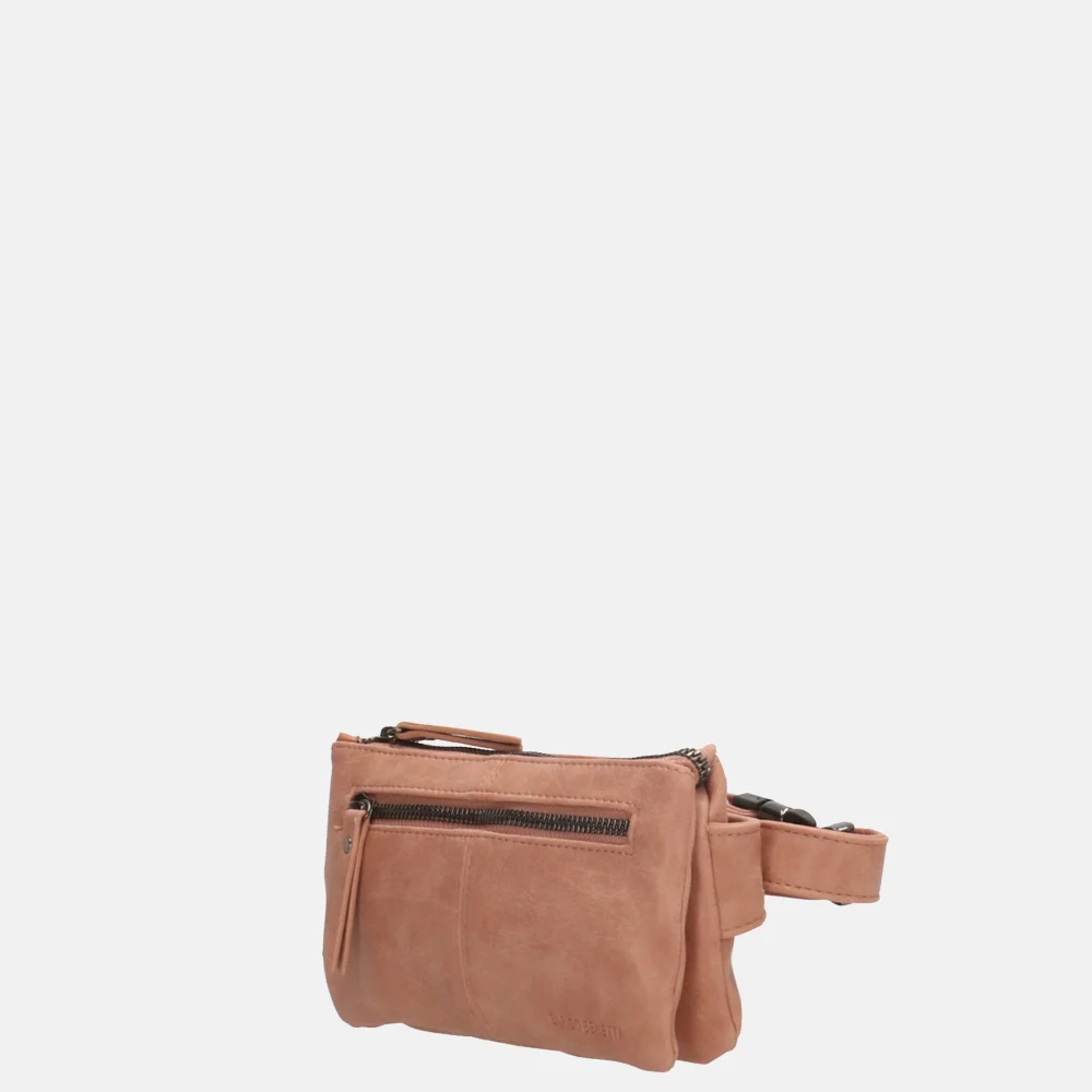 Enrico Benetti Zoë heuptas lichtroze bij Duifhuizen