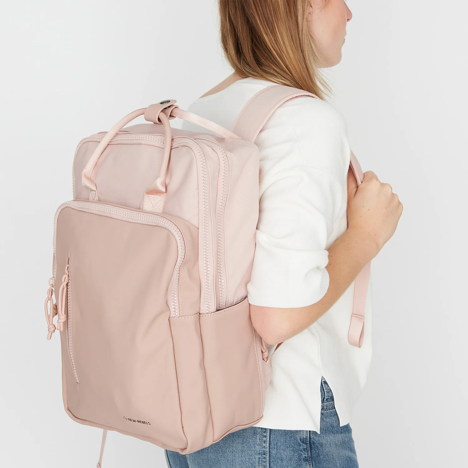 New Rebels Bruce laptoprugzak 15 inch old pink bij Duifhuizen