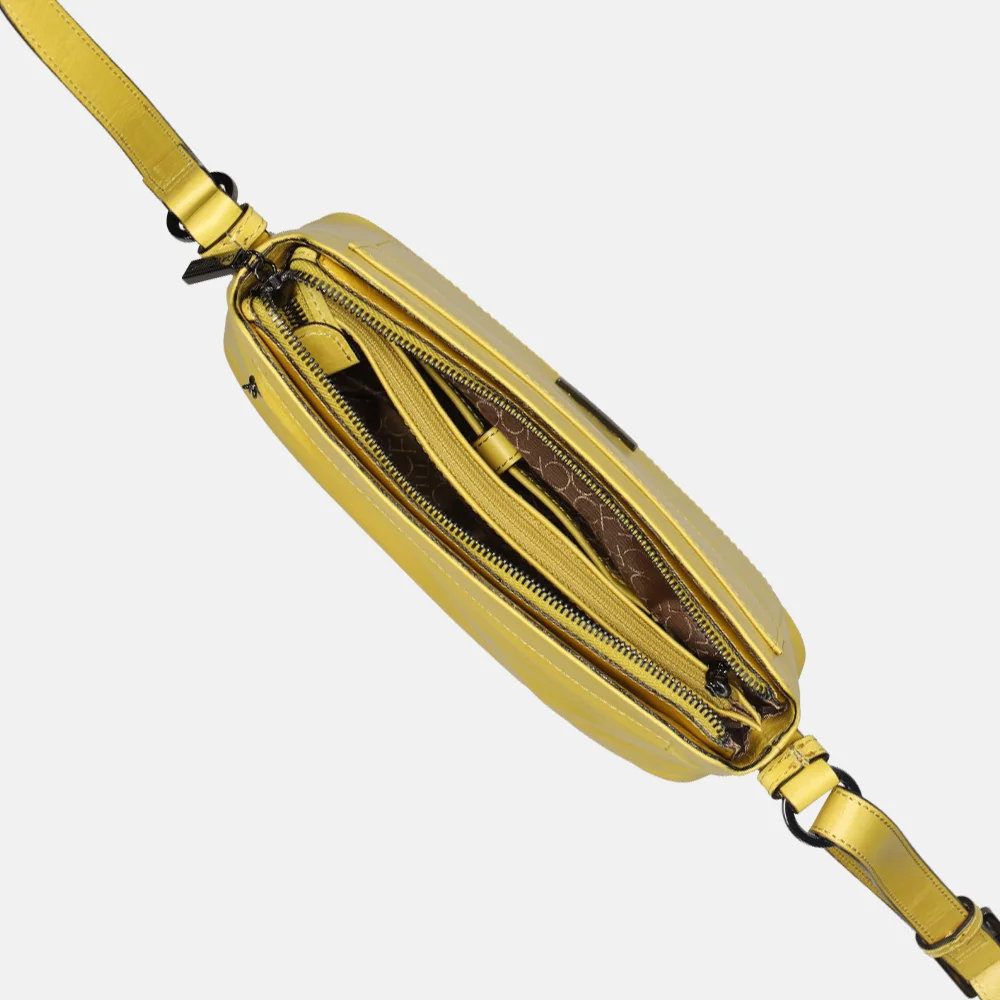 Claudio Ferrici handtas lemon bij Duifhuizen