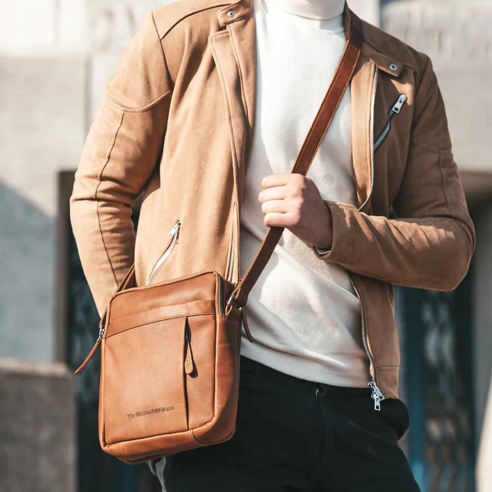 Chesterfield Alva schoudertas cognac bij Duifhuizen