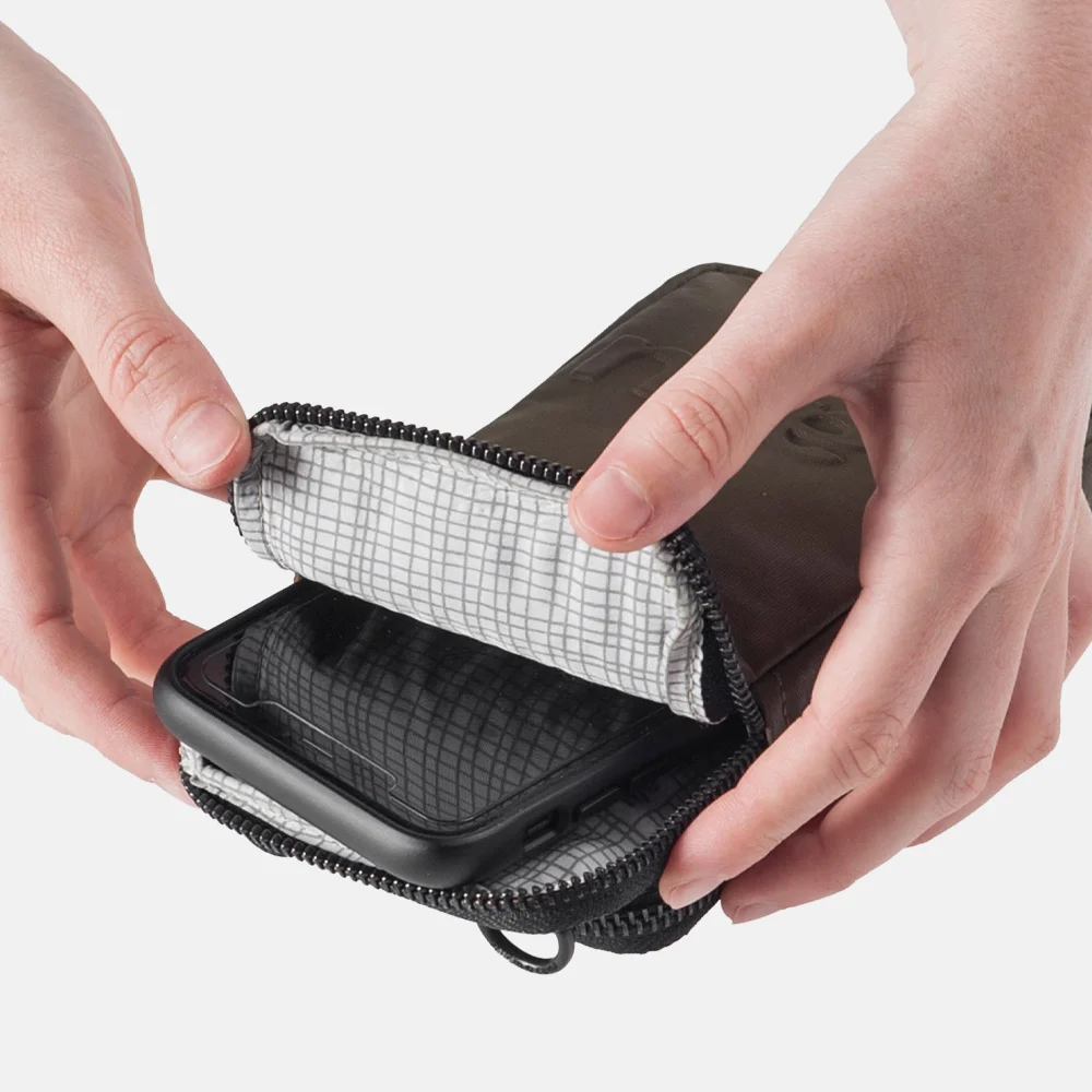 Aunts and Uncles Japan Uji telefoontas fallen rock bij Duifhuizen