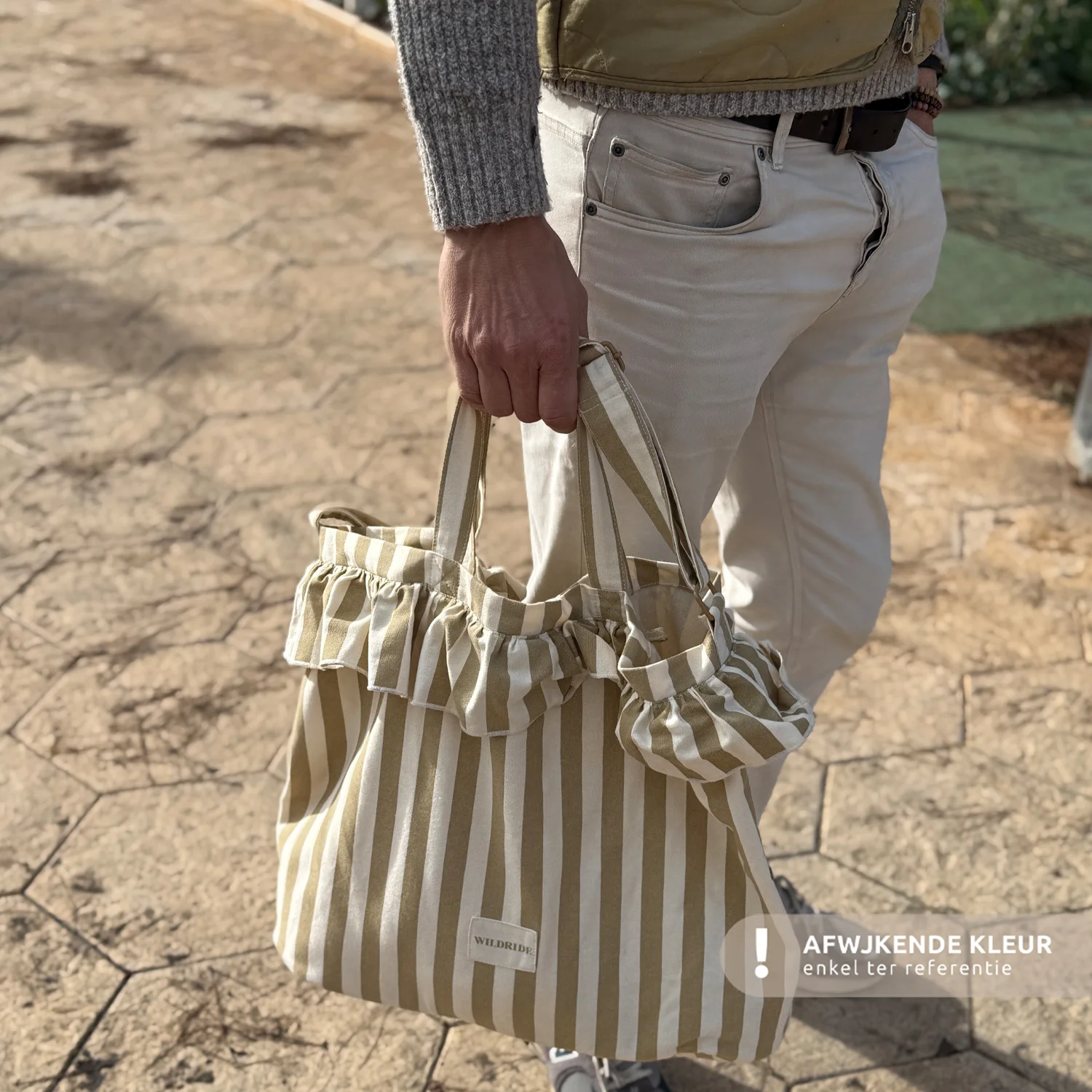 Wildride Ruffle shopper bordeaux stripe bij Duifhuizen