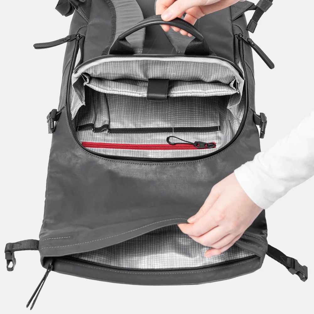 Aunts and Uncles Japan Tokio laptoprugzak 13 inch volcanic ash bij Duifhuizen