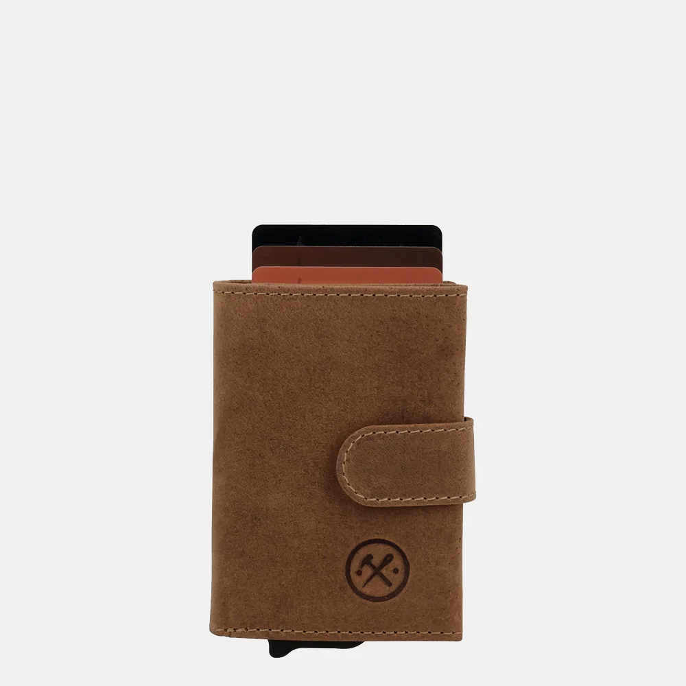 Hide & Stitches pasjeshouder bruin bij Duifhuizen
