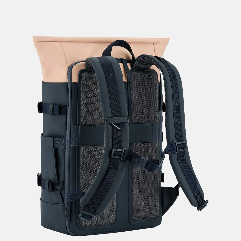 Kapten & Son Helsinki pro rugzak 15 inch navy blush bij Duifhuizen
