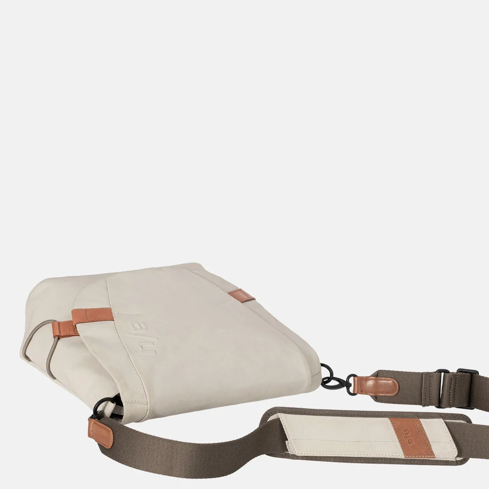 Aunts & Uncles Japan Sendai schoudertas dust bij Duifhuizen