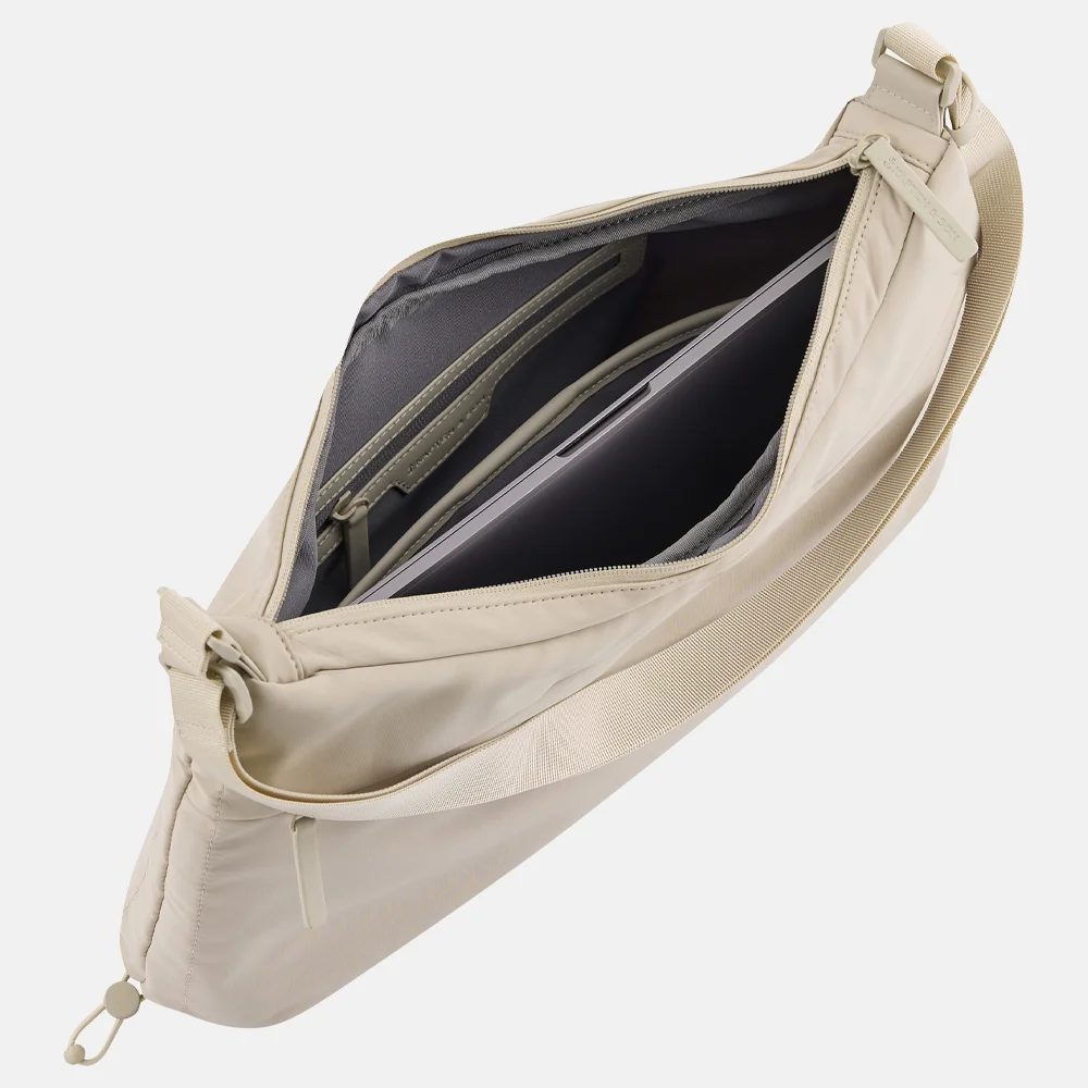 Kapten & Son Skara Large crossbody tas sandstone bij Duifhuizen