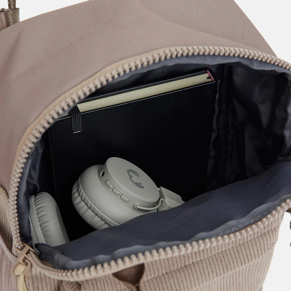 New Rebels rugzak S taupe bij Duifhuizen