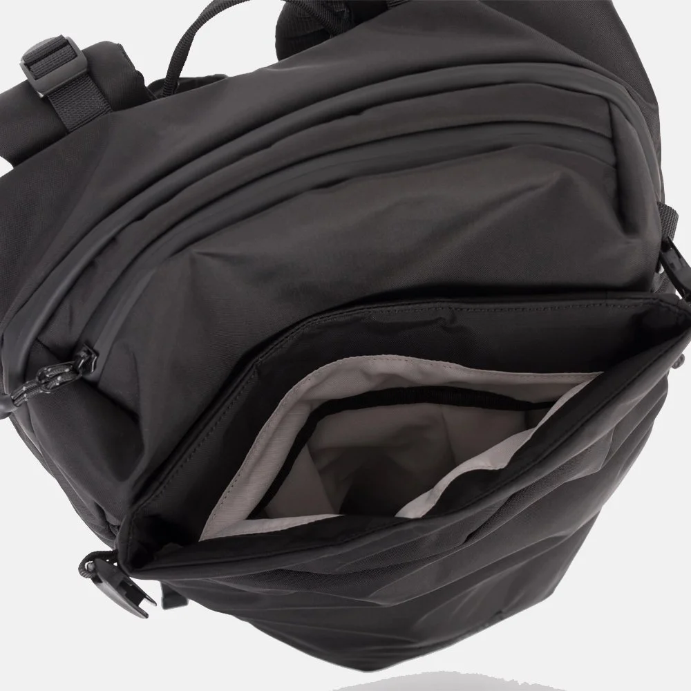 Doughnut Astir rugzak black bij Duifhuizen