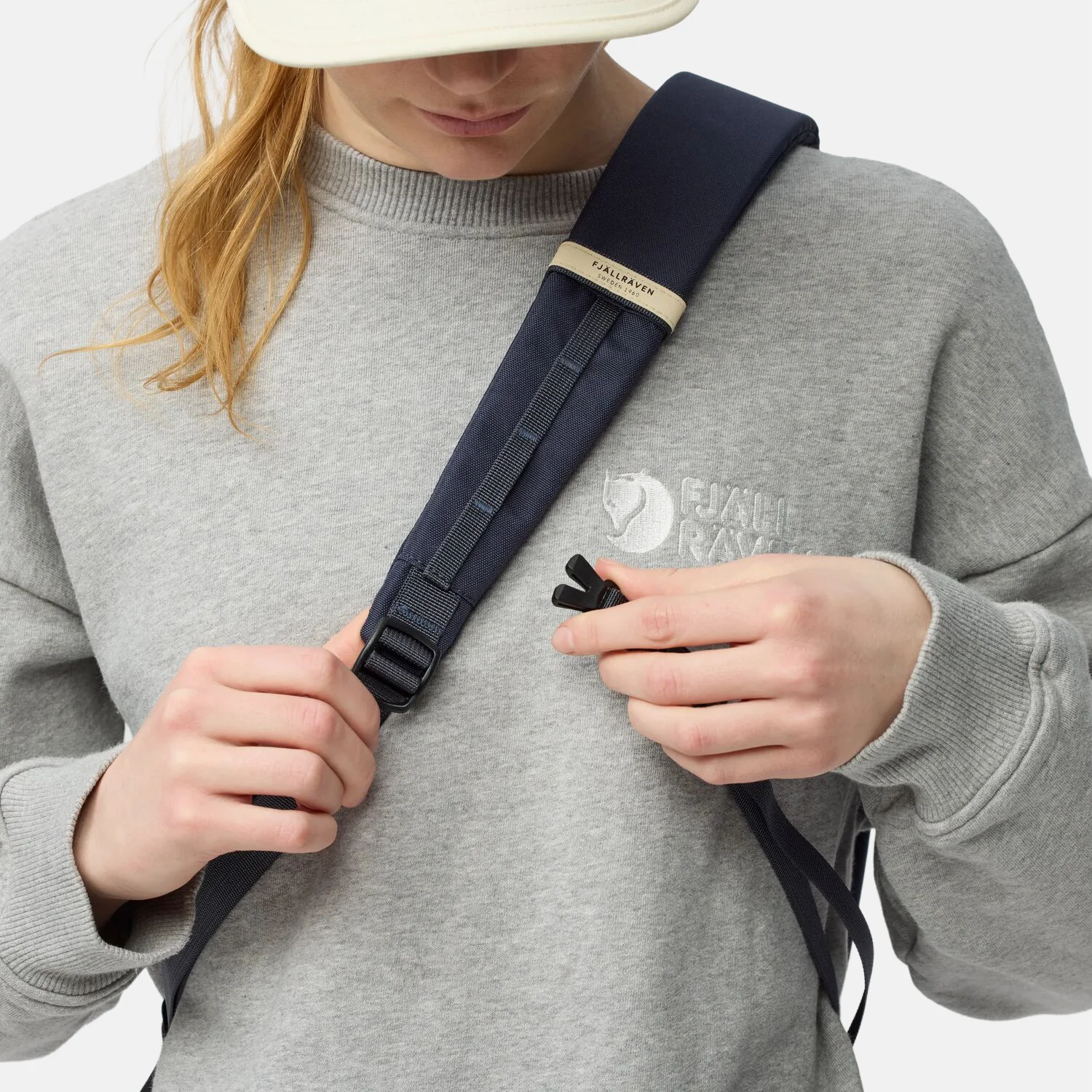 Fjallraven Skule Sling rugzak 10 inch navy bij Duifhuizen