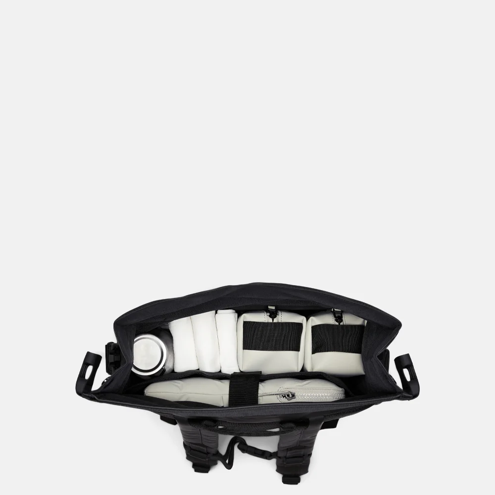 Rains Trail Rolltop rugzak 15 inch black bij Duifhuizen