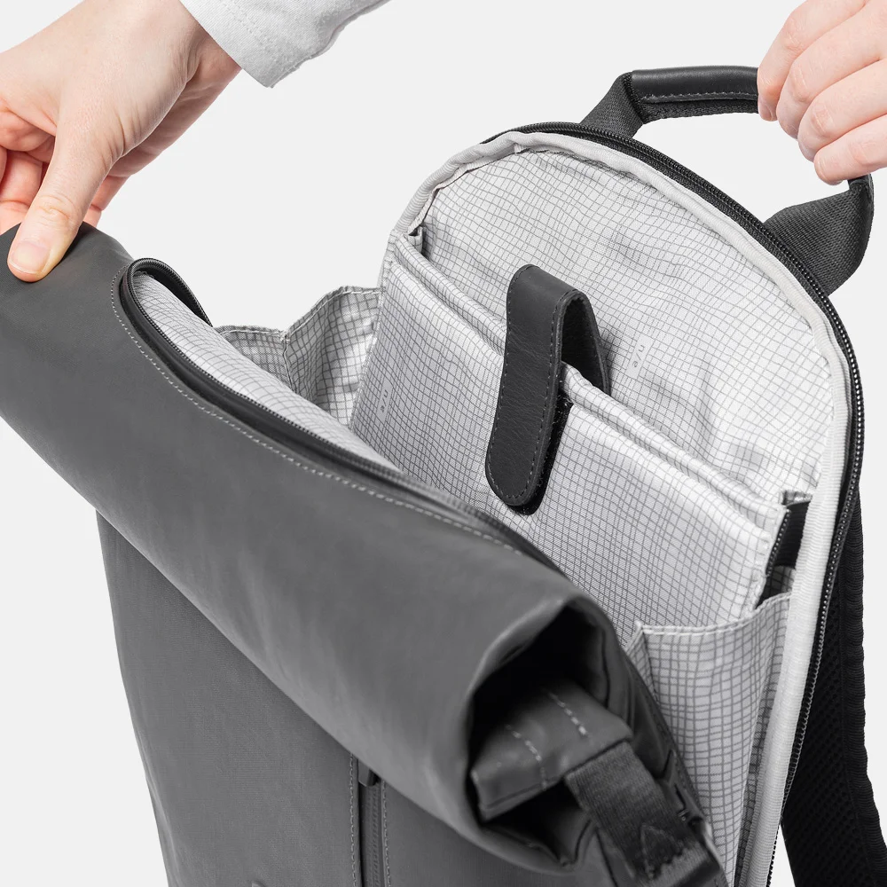 Aunts and Uncles Japan Tokio laptoprugzak 13 inch volcanic ash bij Duifhuizen