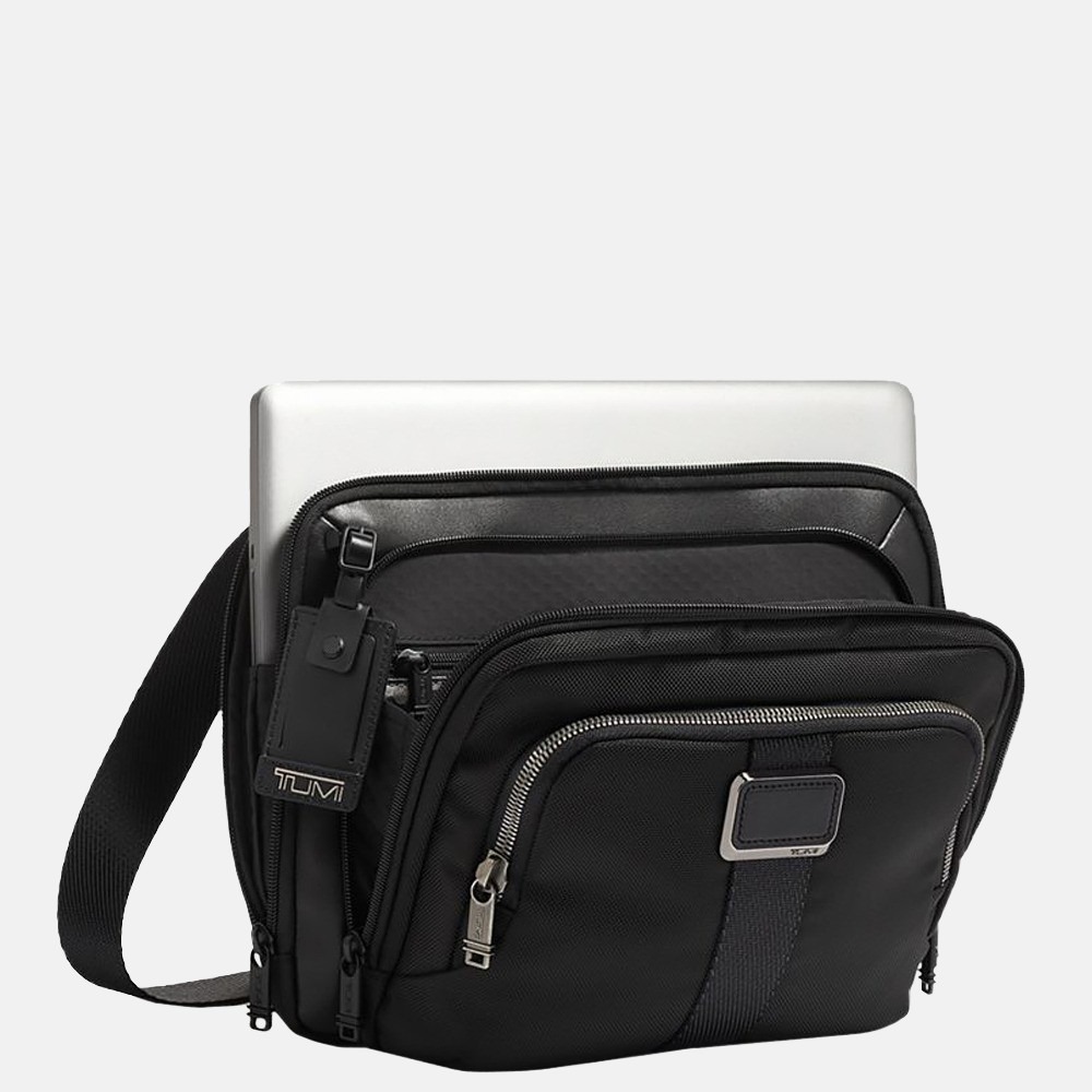 Tumi Jackson schoudertas black bij Duifhuizen