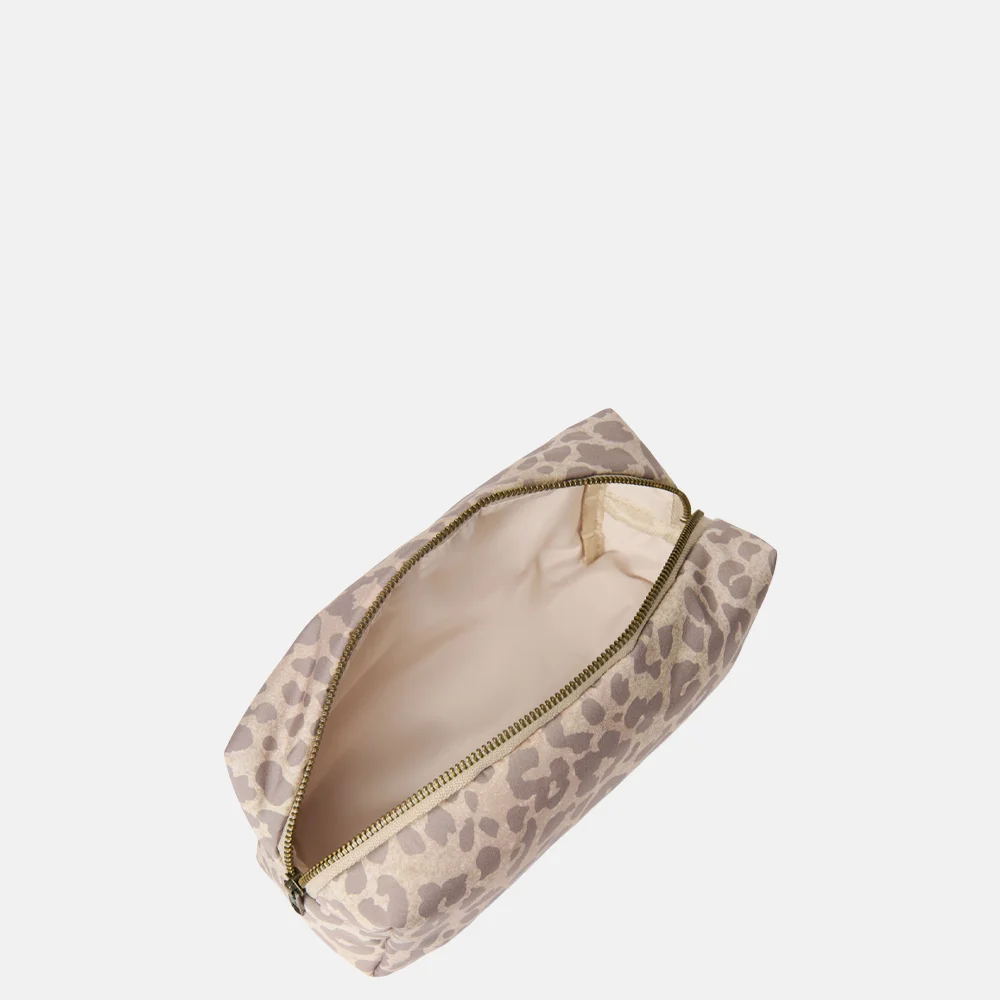 Studio Noos Puffy pouch toilettas beige leopard bij Duifhuizen