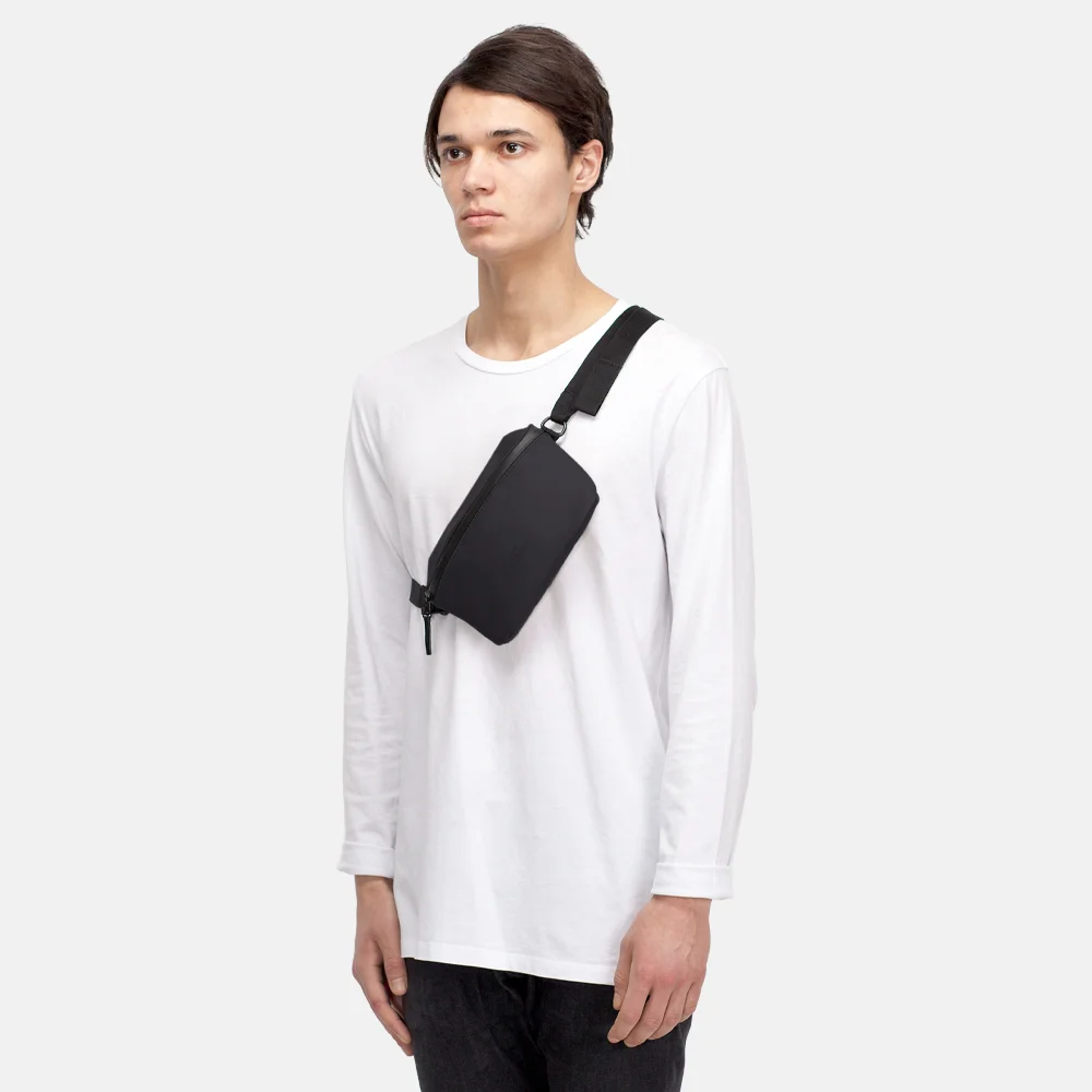 Ucon Acrobatics Jona crossbody tas black bij Duifhuizen