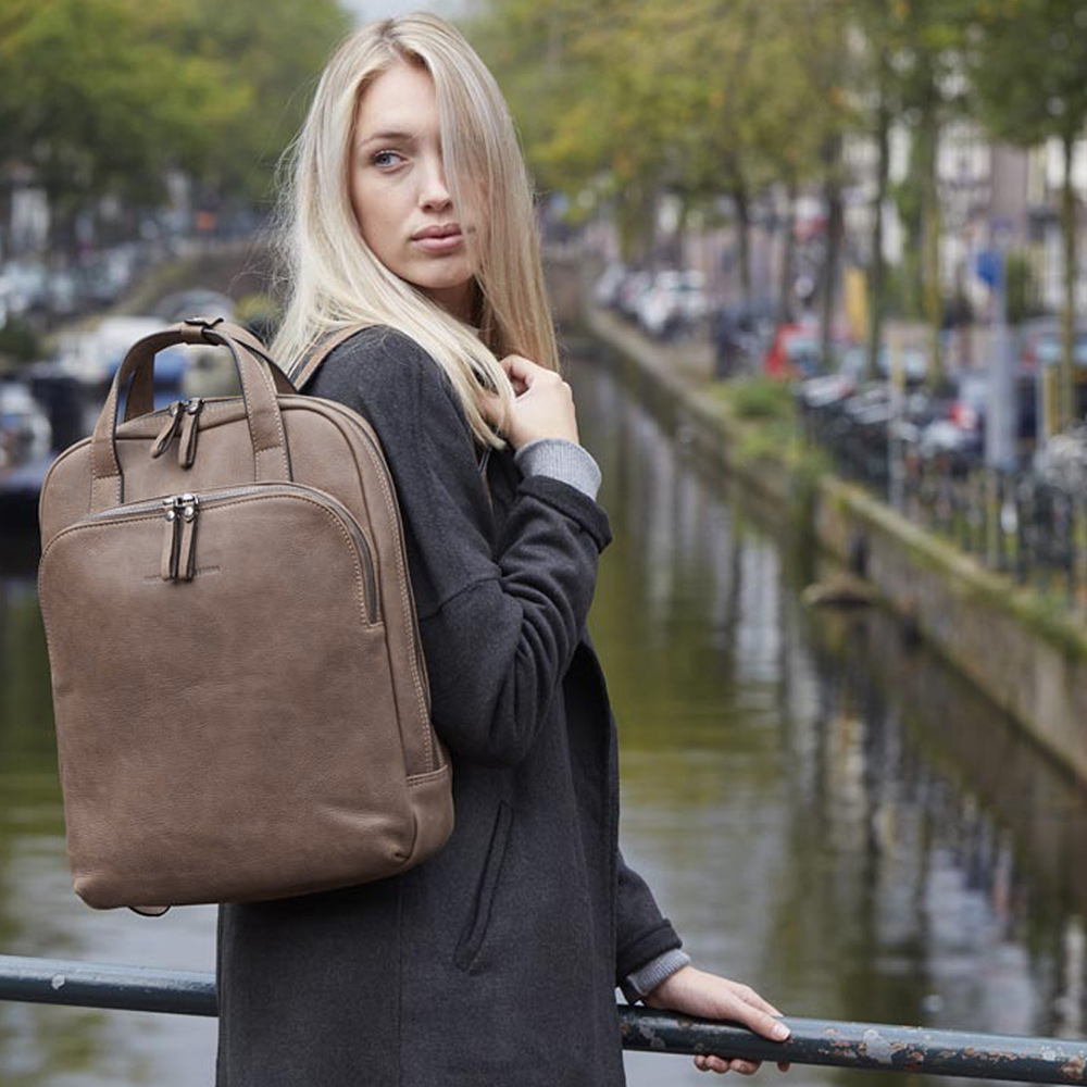 Castelijn & Beerens Carisma laptop rugzak 15.6 inch grey bij Duifhuizen