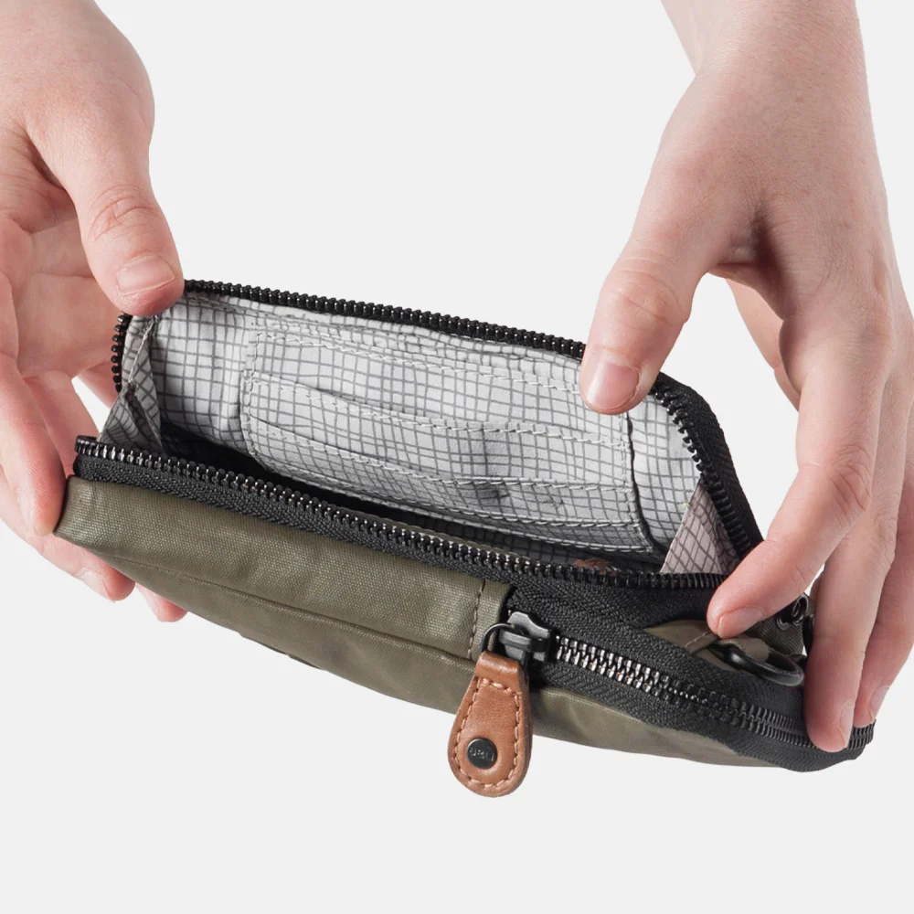 Aunts and Uncles Japan Uji telefoontas fallen rock bij Duifhuizen