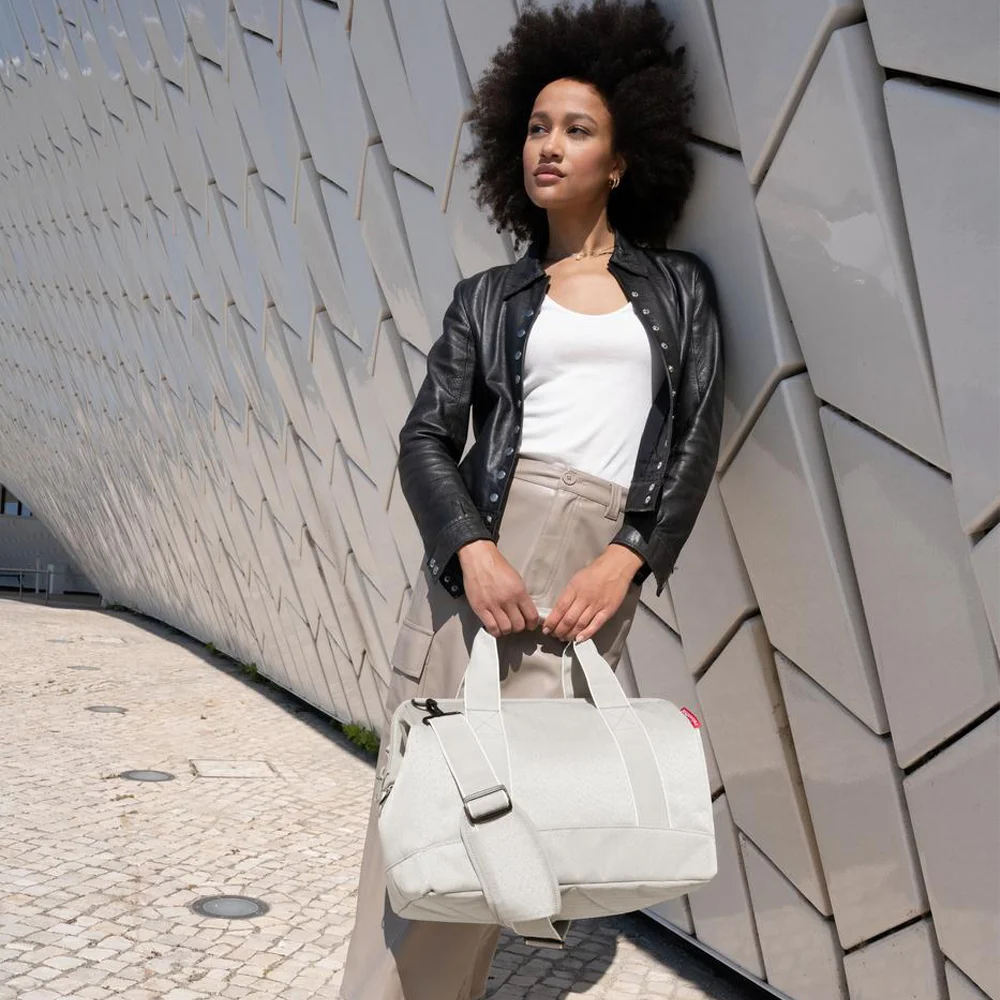 Reisenthel Allrounder weekendtas M herringbone sand bij Duifhuizen