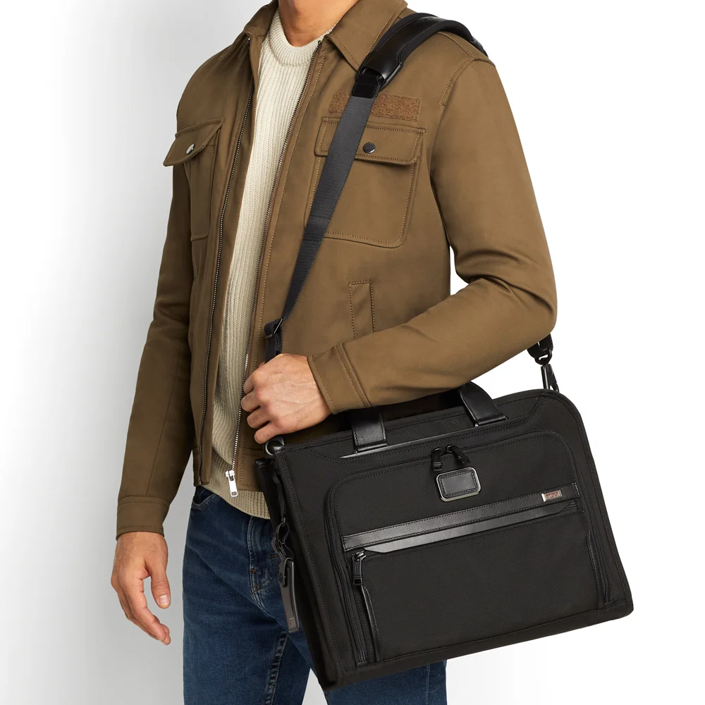 Tumi Alpha Slim Deluxe laptoptas black bij Duifhuizen