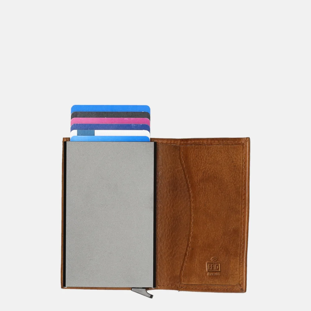 Bear Design pasjeshouder cognac bij Duifhuizen