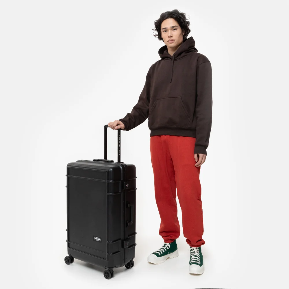 Eastpak Resist'R reiskoffer 78 cm black bij Duifhuizen