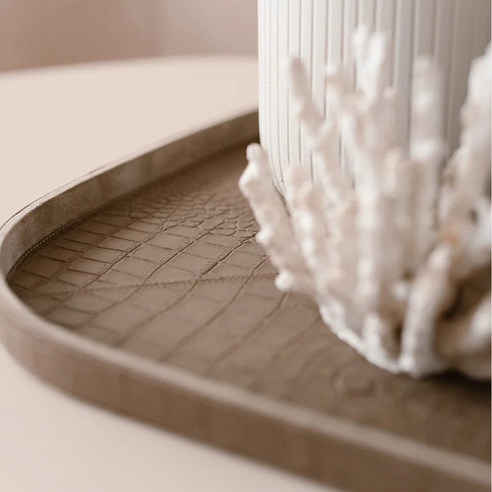 Chamada leren dienblad organisch croco M taupe bij Duifhuizen