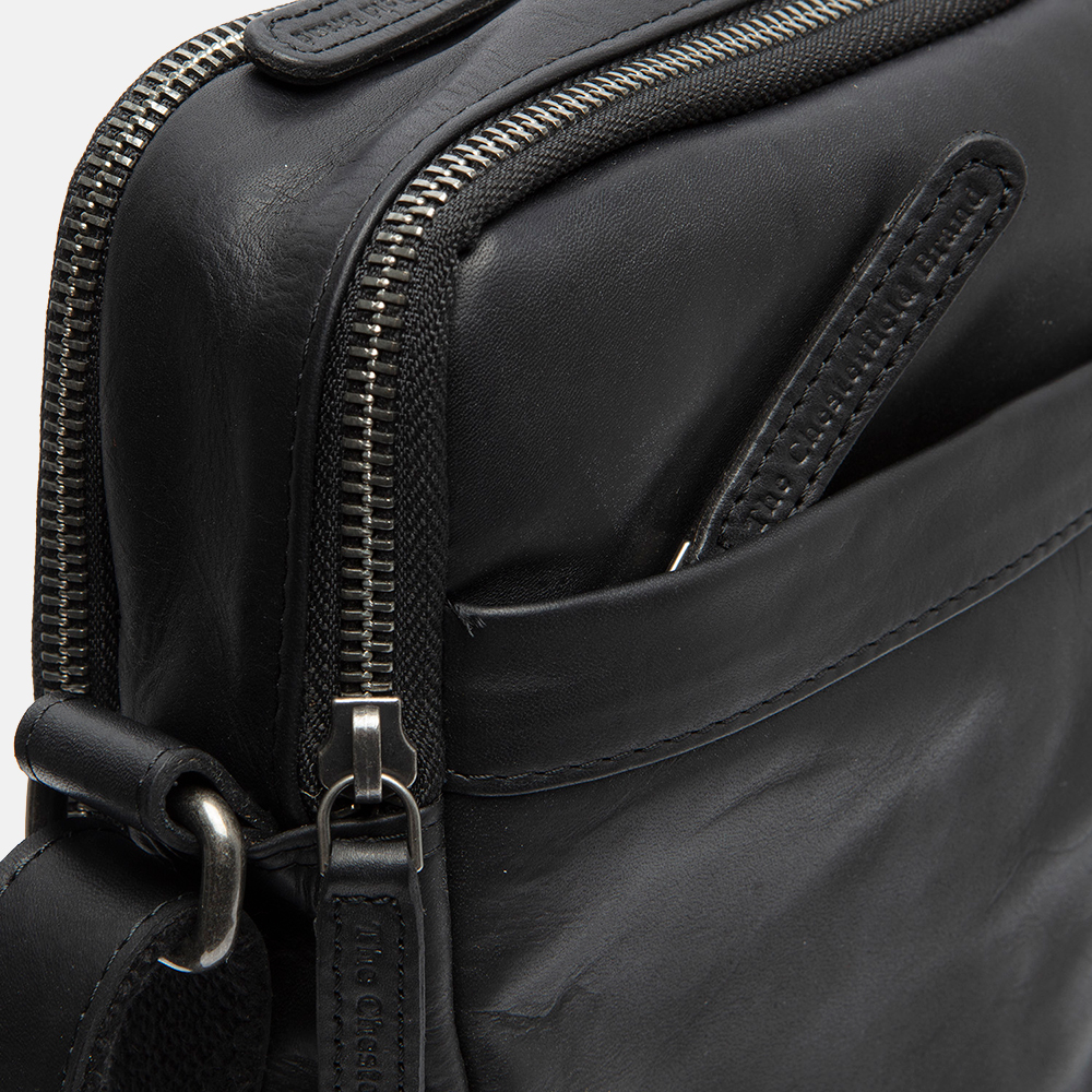 Chesterfield Alva schoudertas black bij Duifhuizen