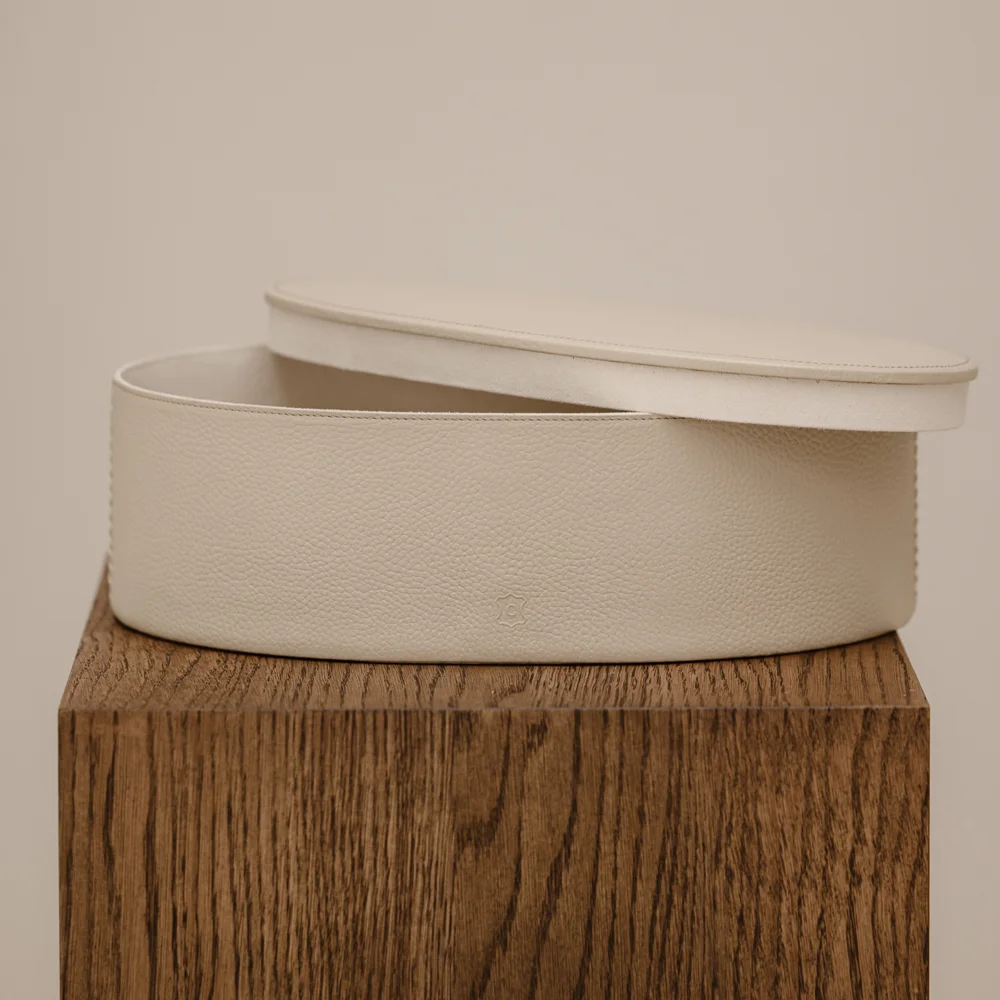 Chamada leren opbergbox ovaal effen L beige bij Duifhuizen