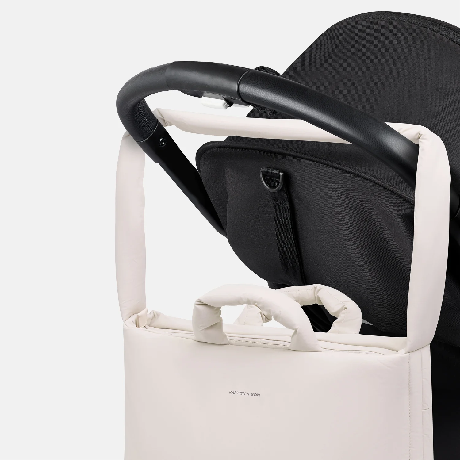 Kapten & Son Skara Cloud Pro shopper 16 inch sandstone bij Duifhuizen