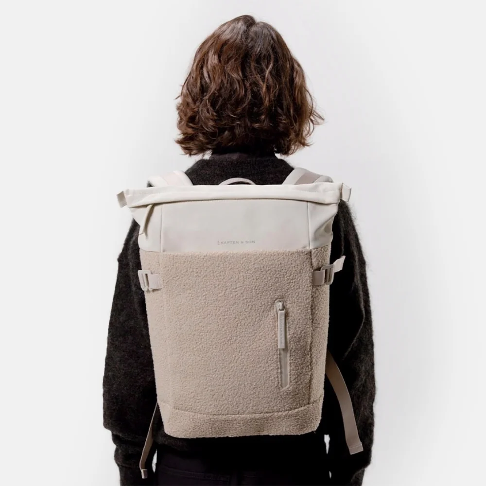 Kapten & Son Aarhus laptoprugzak teddy fleece bij Duifhuizen