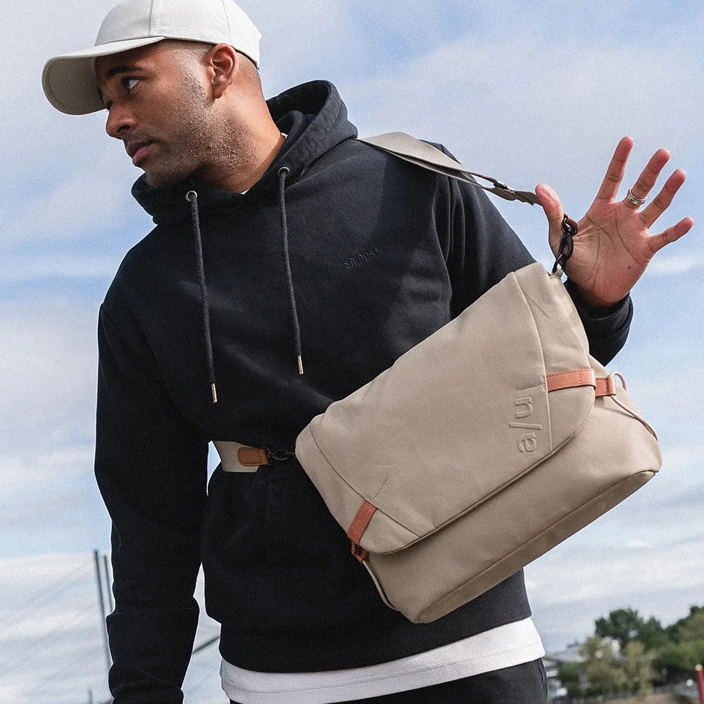 Aunts and Uncles Matsumoto schoudertas nomad bij Duifhuizen