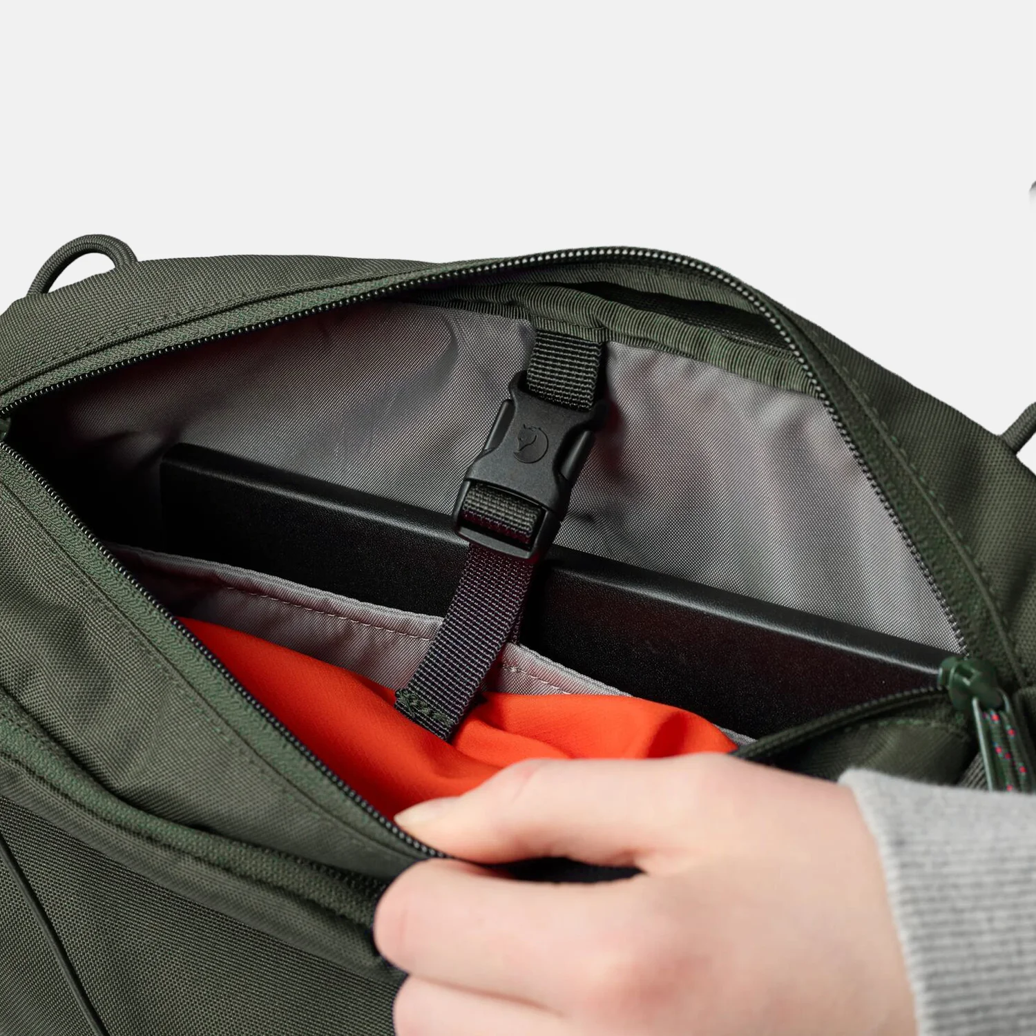Fjallraven Skule Sling rugzak 10 inch deep forest bij Duifhuizen
