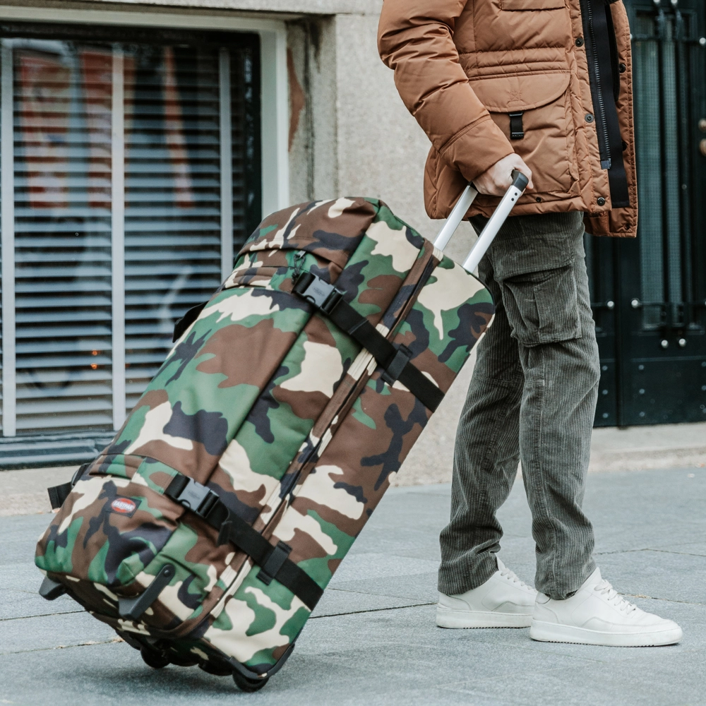 Eastpak Transit'R reistas M camo bij Duifhuizen