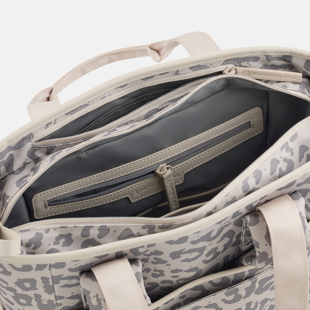 Kapten & Son Lindby rugzak 14 inch leopard sandstone bij Duifhuizen