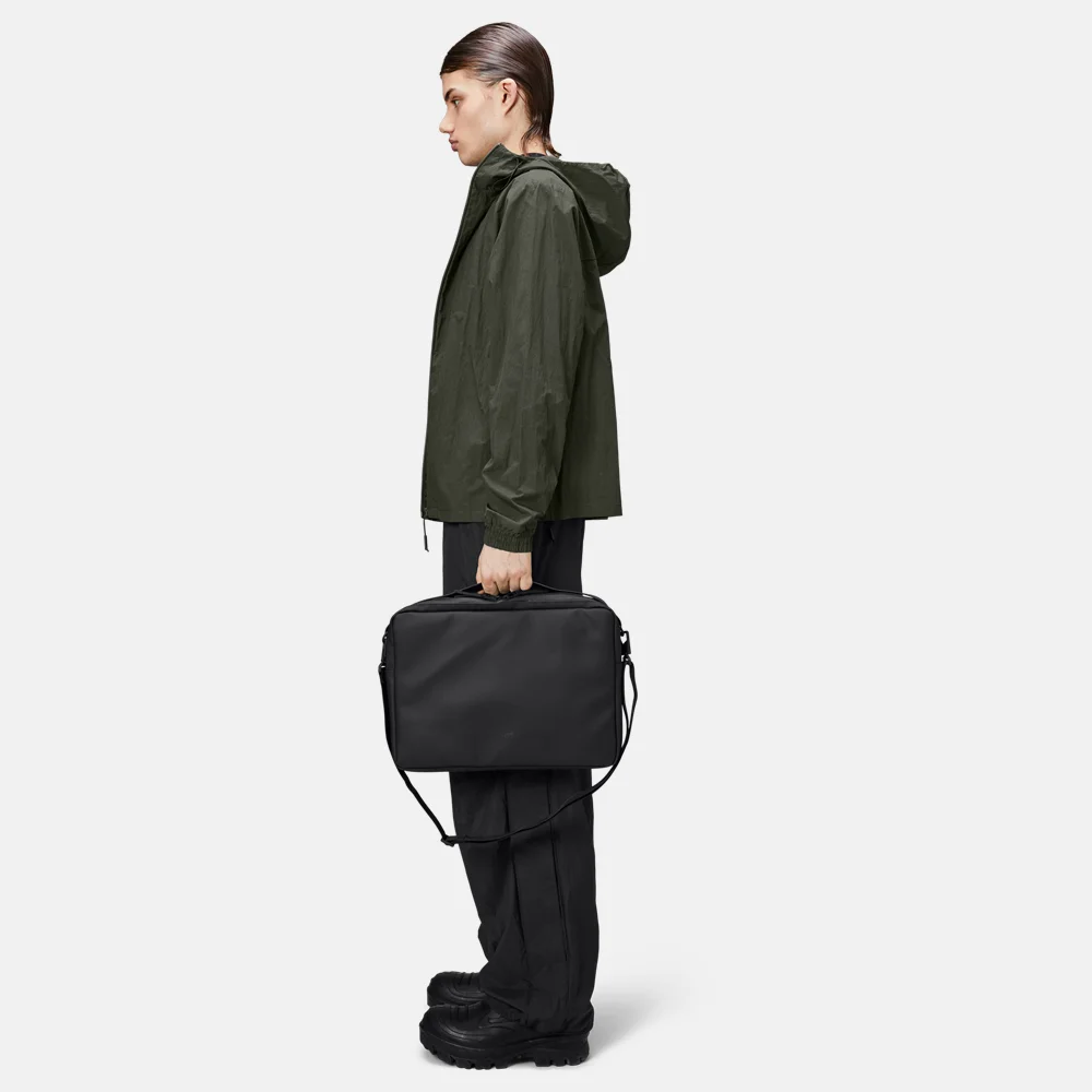 Rains laptoptas 15 inch black bij Duifhuizen
